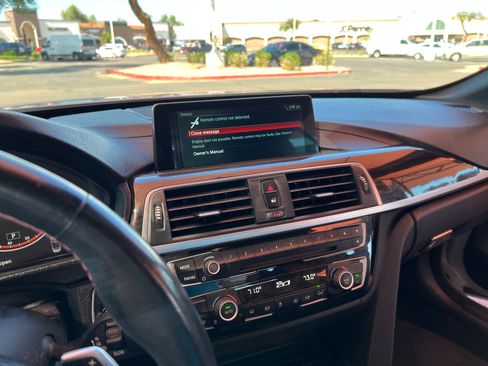 Used 2018 BMW 430i Convertible image 9