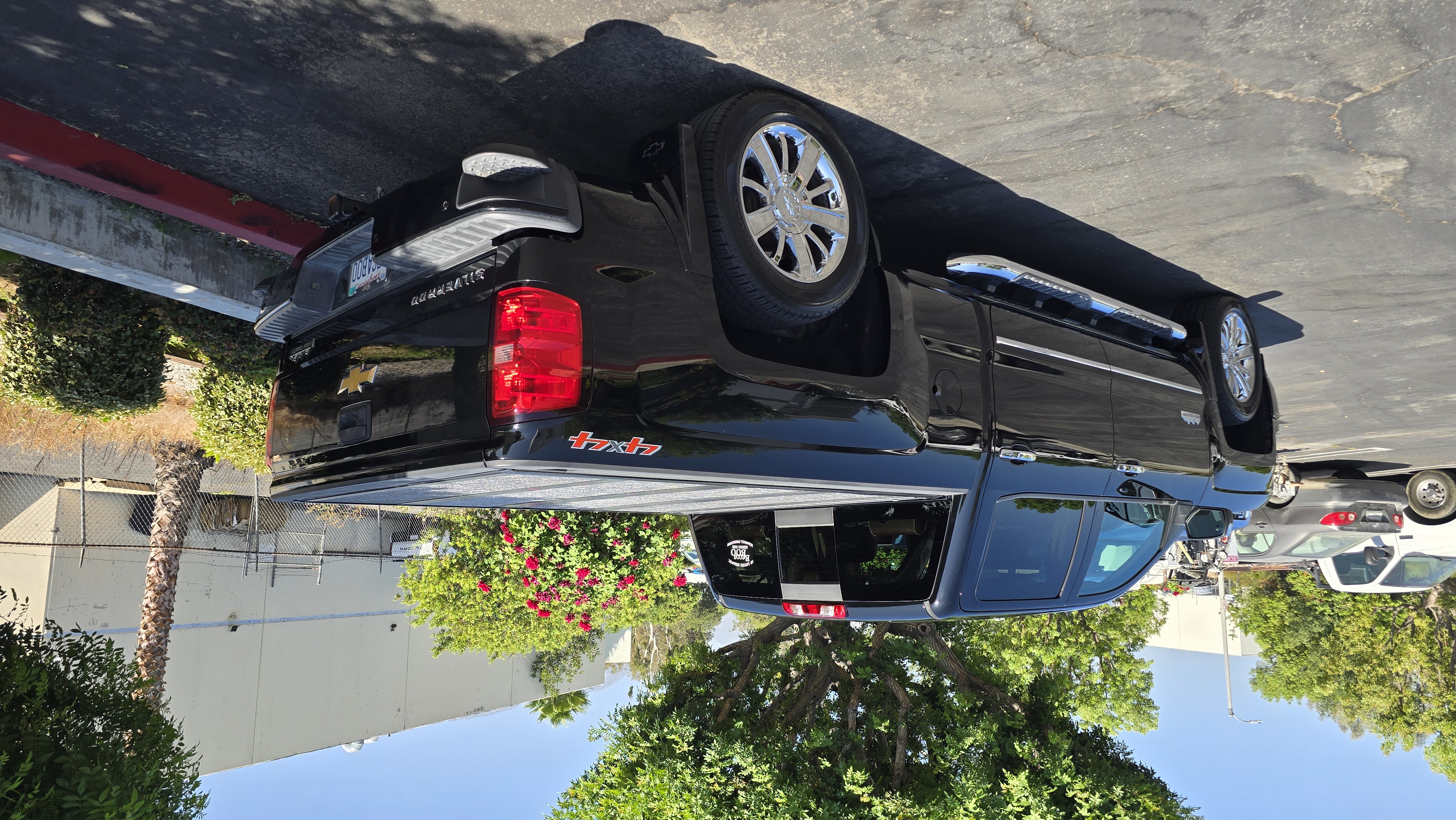Used 2014 Chevrolet Silverado 1500 High Country w/ High Country Premium Package AWD/4WD image 17