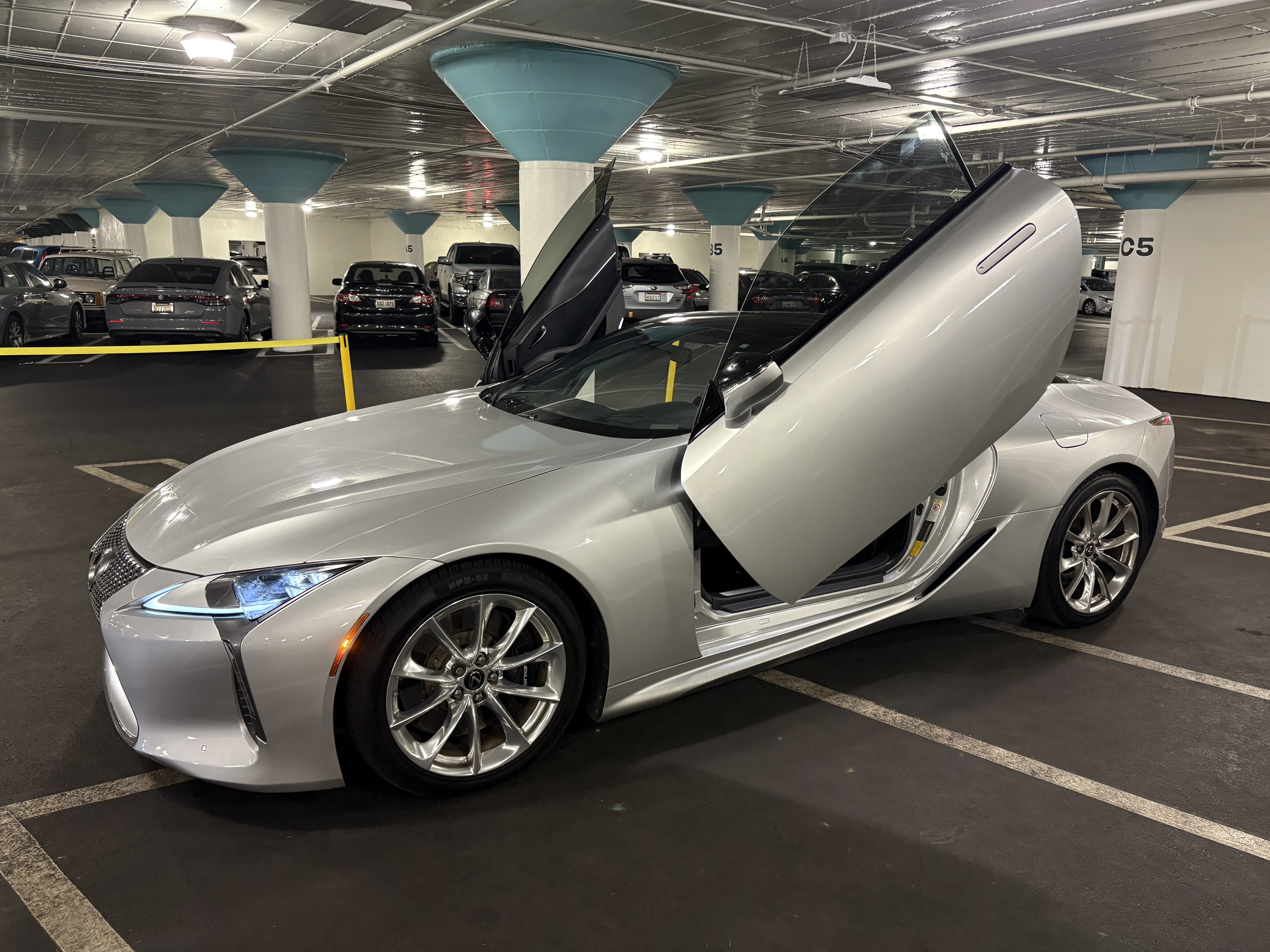 Used 2018 Lexus LC 500 Coupe w/ Touring Package RWD image 11