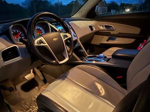 Used 2016 Chevrolet Equinox LTZ w/ Enhanced Convenience Package image 9