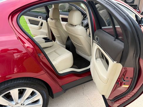 Used 2015 Lincoln MKS AWD w/ Equipment Group 201A image 12