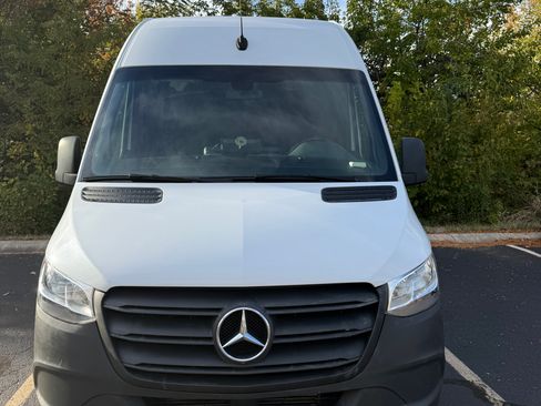 Used 2021 Mercedes-Benz Sprinter 2500 image 17