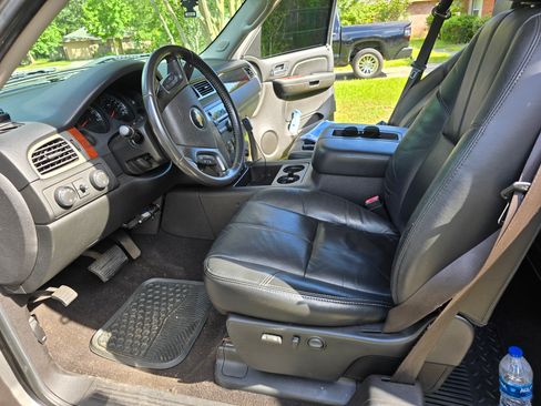 Used 2009 Chevrolet Silverado 1500 LTZ w/ Max Trailering Pack AWD/4WD image 9