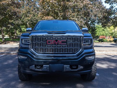 Used 2018 GMC Sierra 1500 Denali w/ Denali Ultimate Package image 9