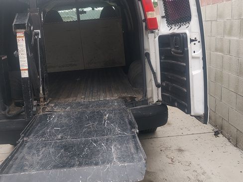 Used 2013 GMC Savana 3500 image 5