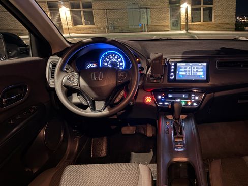 Used 2019 Honda HR-V EX image 13