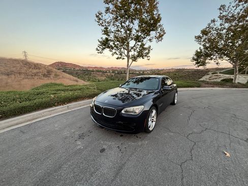 Used 2013 BMW 750i RWD image 12