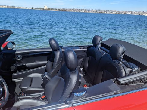 Used 2019 MINI Cooper S image 2