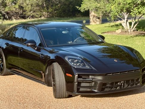 Used 2024 Porsche Panamera image 1
