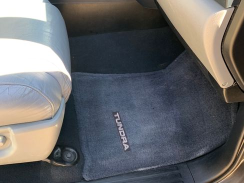 Used 2013 Toyota Tundra Platinum image 28