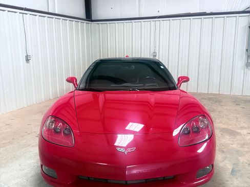 Used 2005 Chevrolet Corvette Coupe w/ Preferred Equipment Group image 2