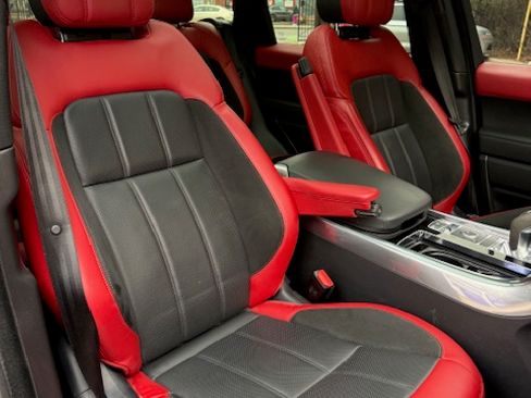 Used 2019 Land Rover Range Rover Sport HST image 14