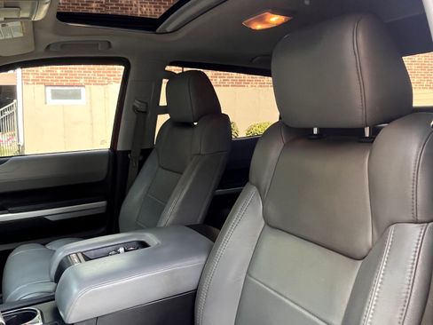 Used 2014 Toyota Tundra Limited w/ Limited Premium Package AWD/4WD image 26