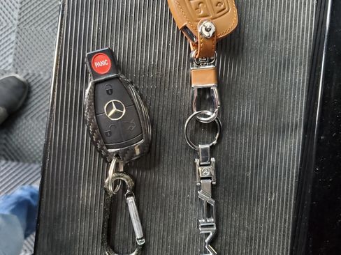 Used 2011 Mercedes-Benz SL 63 AMG image 32