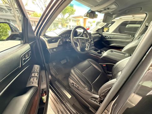 Used 2015 GMC Yukon SLT image 9