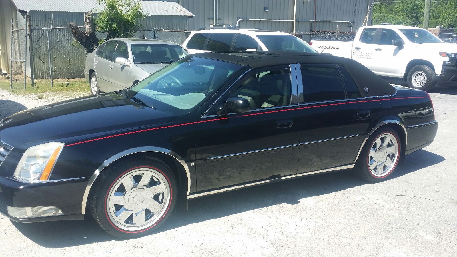Used 2008 Cadillac DTS w/ Sun And Navigation Package FWD image 6