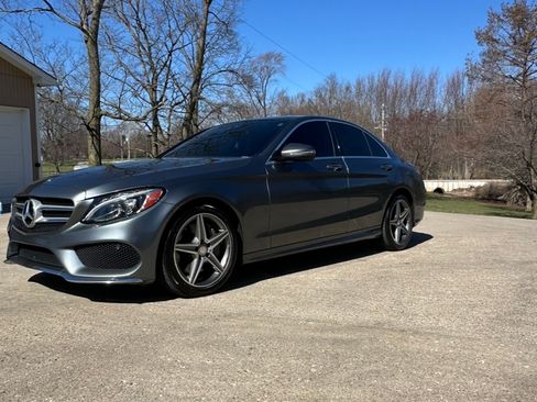 Used 2017 Mercedes-Benz C 300 4MATIC Sedan image 2