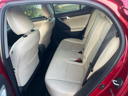 Used 2013 Lexus CT 200h w/ Premium Pkg w/Navigation image 8