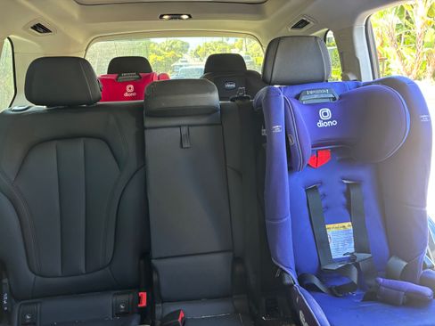 Used 2021 BMW X7 xDrive40i w/ Premium Package image 10