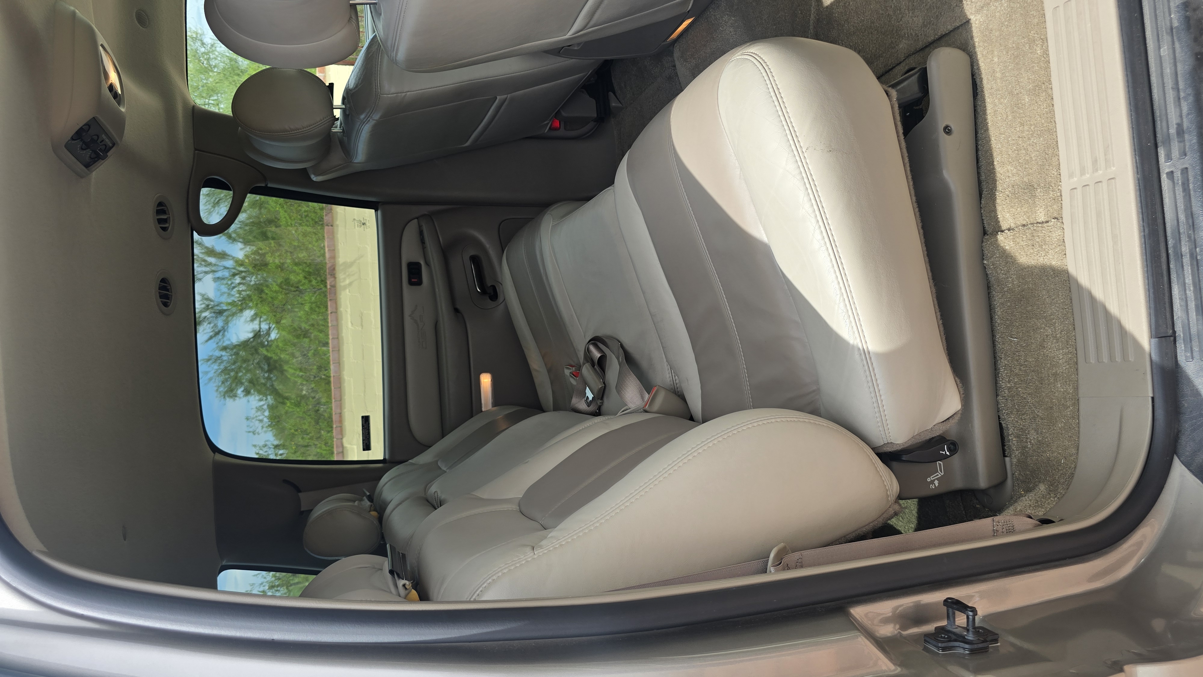 Used 2002 GMC Yukon XL Denali AWD/4WD image 12