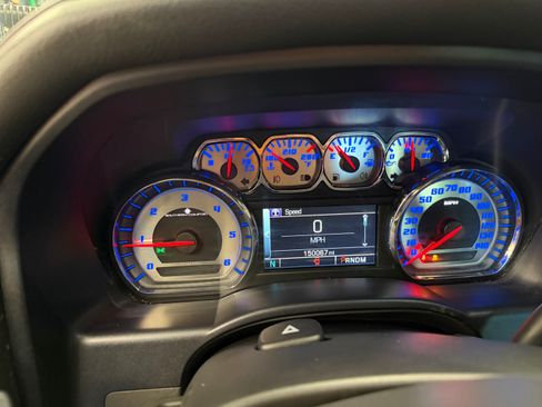Used 2015 Chevrolet Silverado 1500 LTZ Z71 w/ LTZ Plus Package AWD/4WD image 12