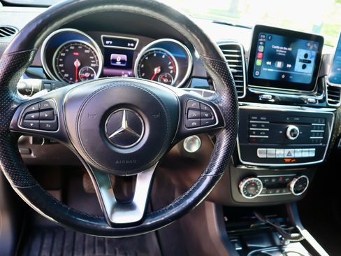 Used 2019 Mercedes-Benz GLS 450 4MATIC image 12