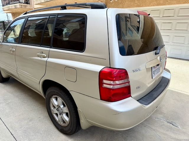 Used 2002 Toyota Highlander 2WD V6 w/ Appearance Pkg image 5