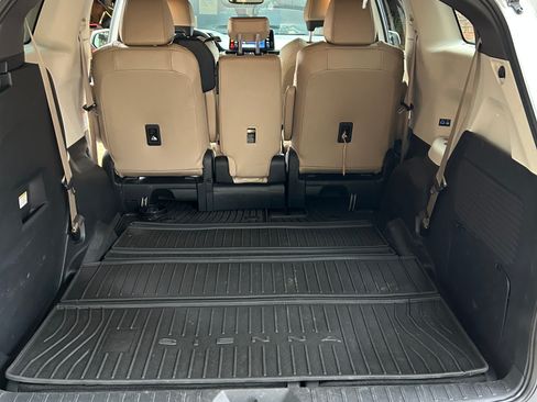 Used 2021 Toyota Sienna XLE image 9