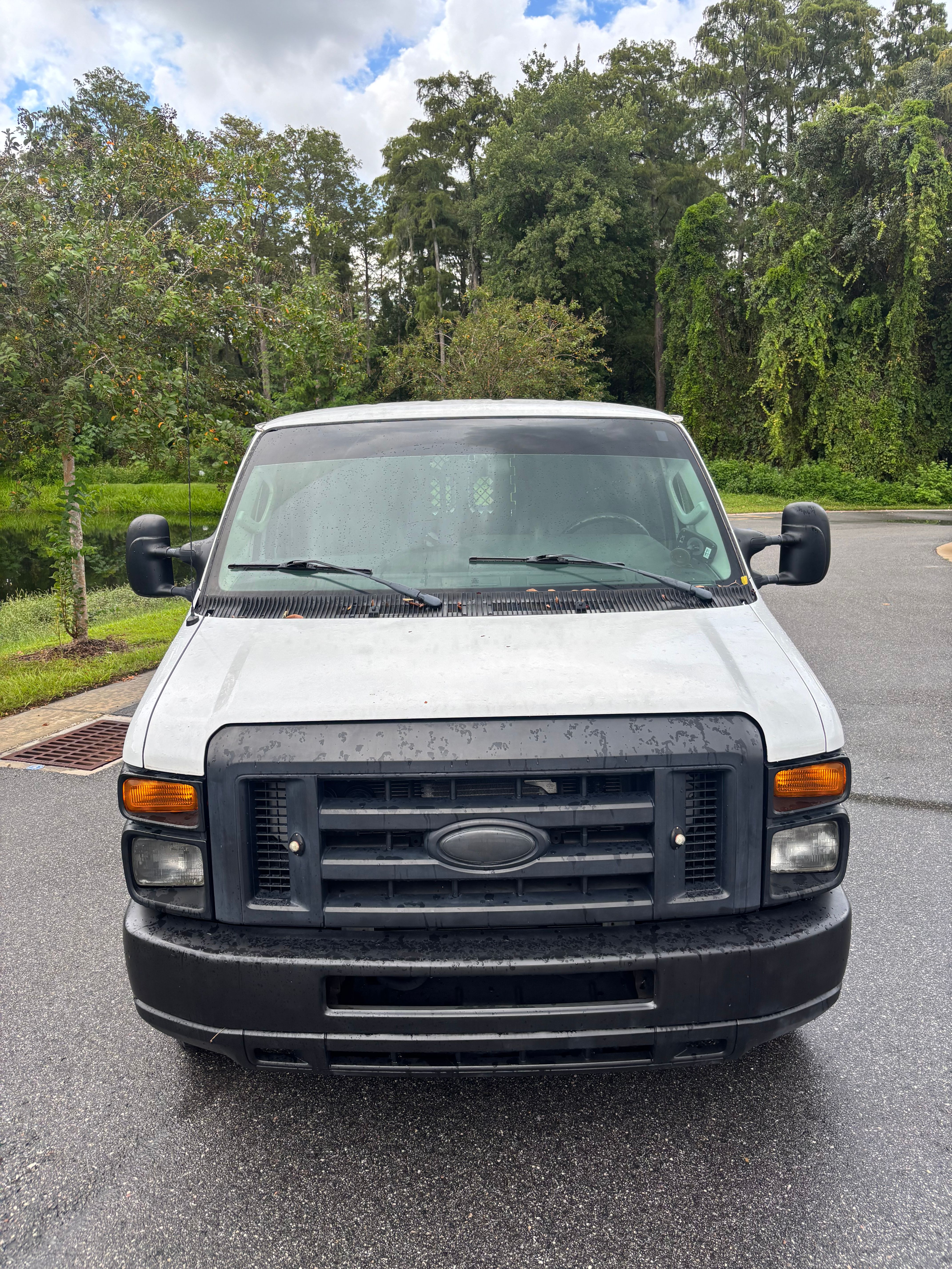 Used 2014 Ford E-350 and Econoline 350 Extended Super Duty RWD image 1