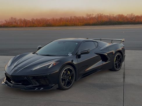 Used 2024 Chevrolet Corvette Stingray Preferred Cpe w/ 2LT RWD image 2