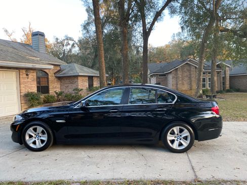 Used 2011 BMW 528i Sedan image 10