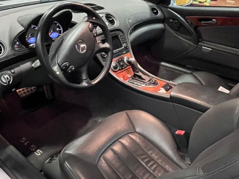 Used 2006 Mercedes-Benz SL 55 AMG image 8