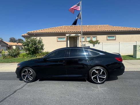 Used 2020 Honda Accord Sport image 4