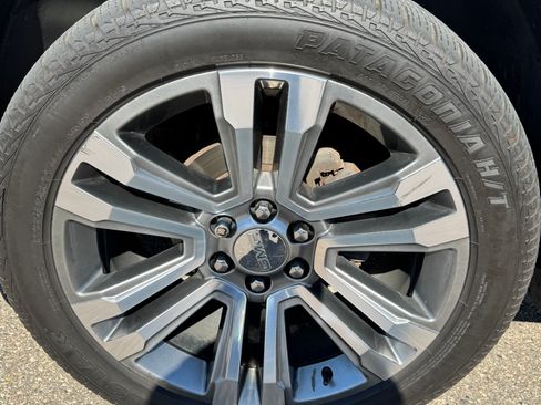 Used 2018 GMC Yukon Denali w/ Denali Ultimate Package image 12