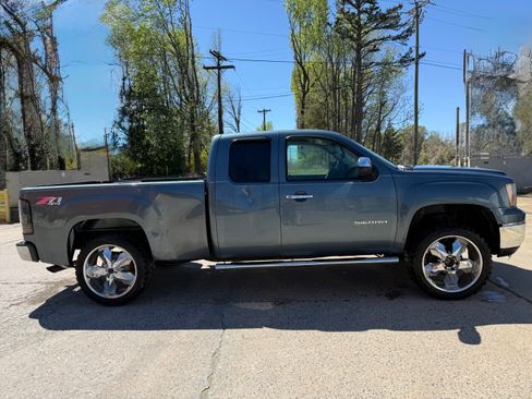 Used 2011 GMC Sierra 1500 SLE w/ Power Tech Package image 1