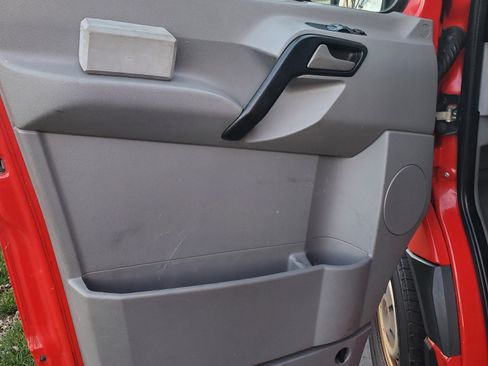 Used 2011 Mercedes-Benz Sprinter 2500 image 11