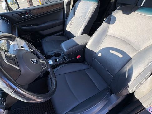 Used 2016 Subaru Outback 2.5i Limited AWD/4WD image 10