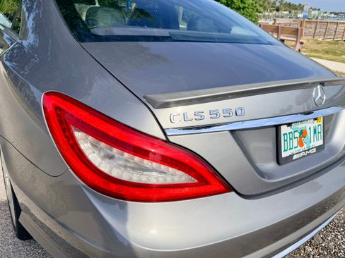 Used 2012 Mercedes-Benz CLS 550 4MATIC image 8