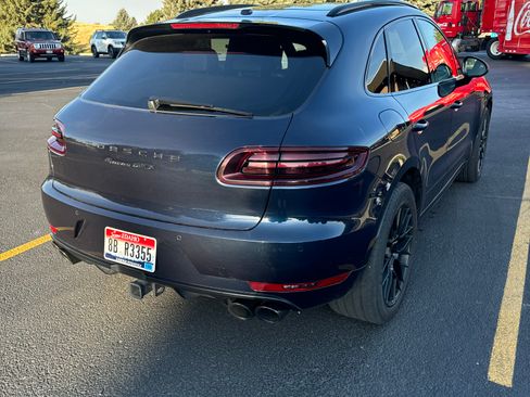 Used 2018 Porsche Macan GTS image 4