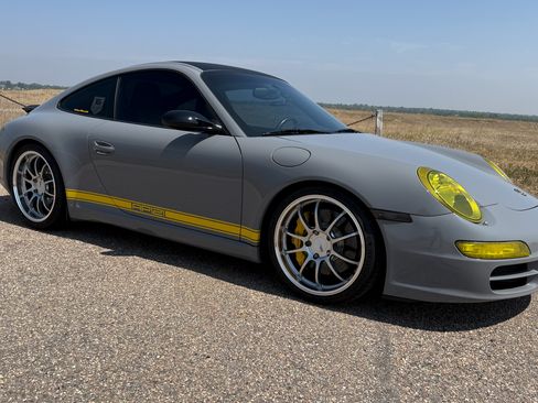 Used 2005 Porsche 911 Carrera S RWD image 1