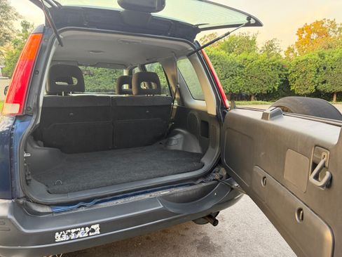 Used 1999 Honda CR-V LX image 11
