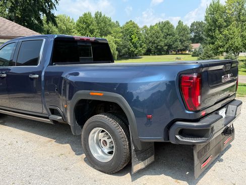 Used 2022 GMC Sierra 3500 Denali AWD/4WD image 17