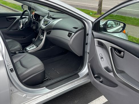 Used 2011 Hyundai Elantra Limited image 21