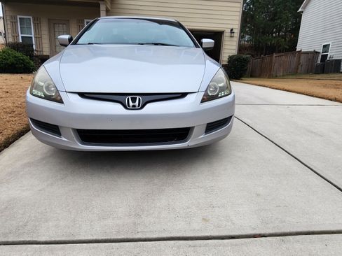 Used 2004 Honda Accord EX image 9