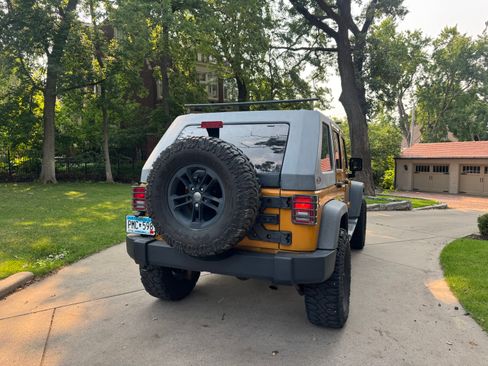 Used 2014 Jeep Wrangler Unlimited Sport w/ Quick Order Package 24S AWD/4WD image 13