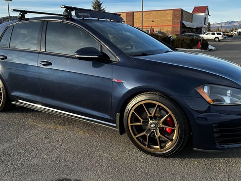 Used 2017 Volkswagen GTI S image 2