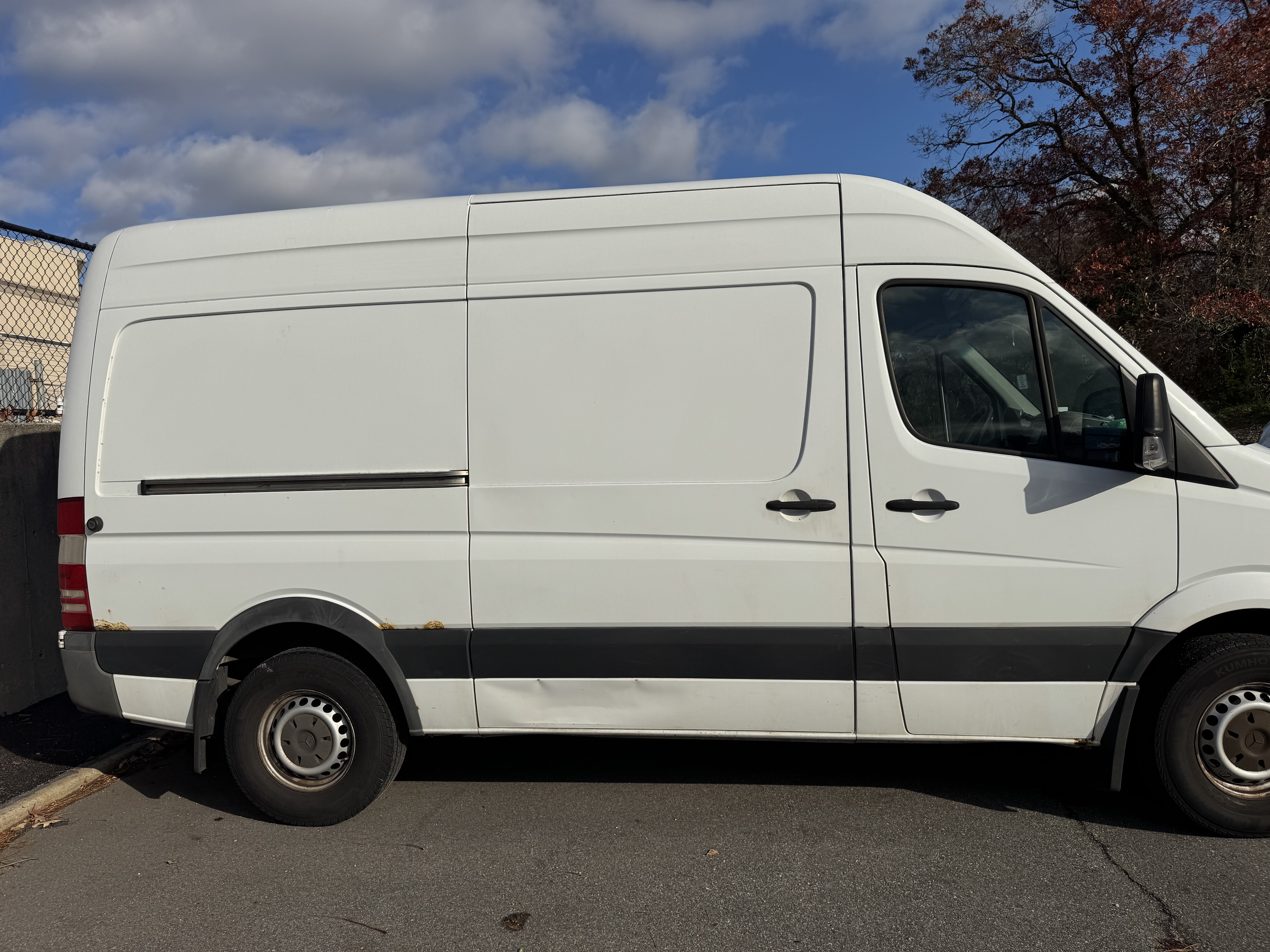 Used 2014 Mercedes-Benz Sprinter 2500 image 22