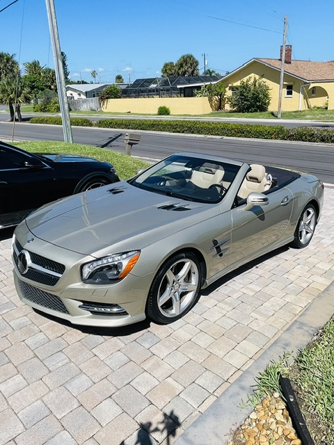 Used 2013 Mercedes-Benz SL 550 image 4