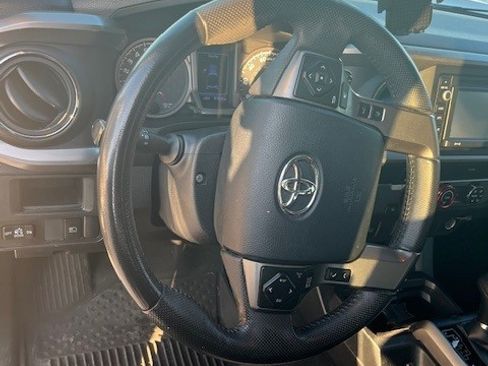 Used 2019 Toyota Tacoma SR5 image 12