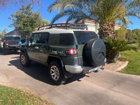 Used 2014 Toyota FJ Cruiser 4WD w/ Upgrade Package image 11